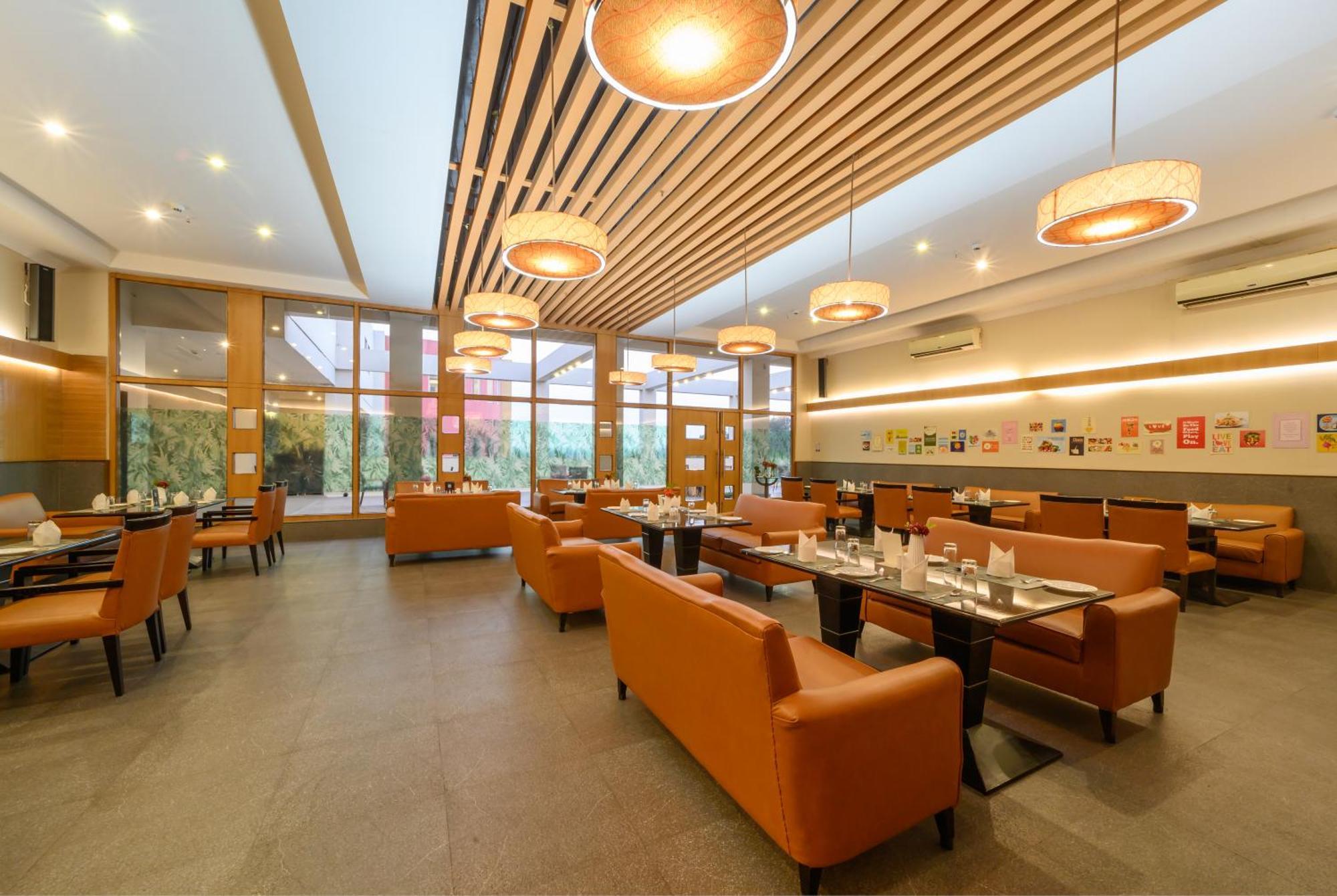 Sinclairs Burdwan Hotel Ngoại thất bức ảnh