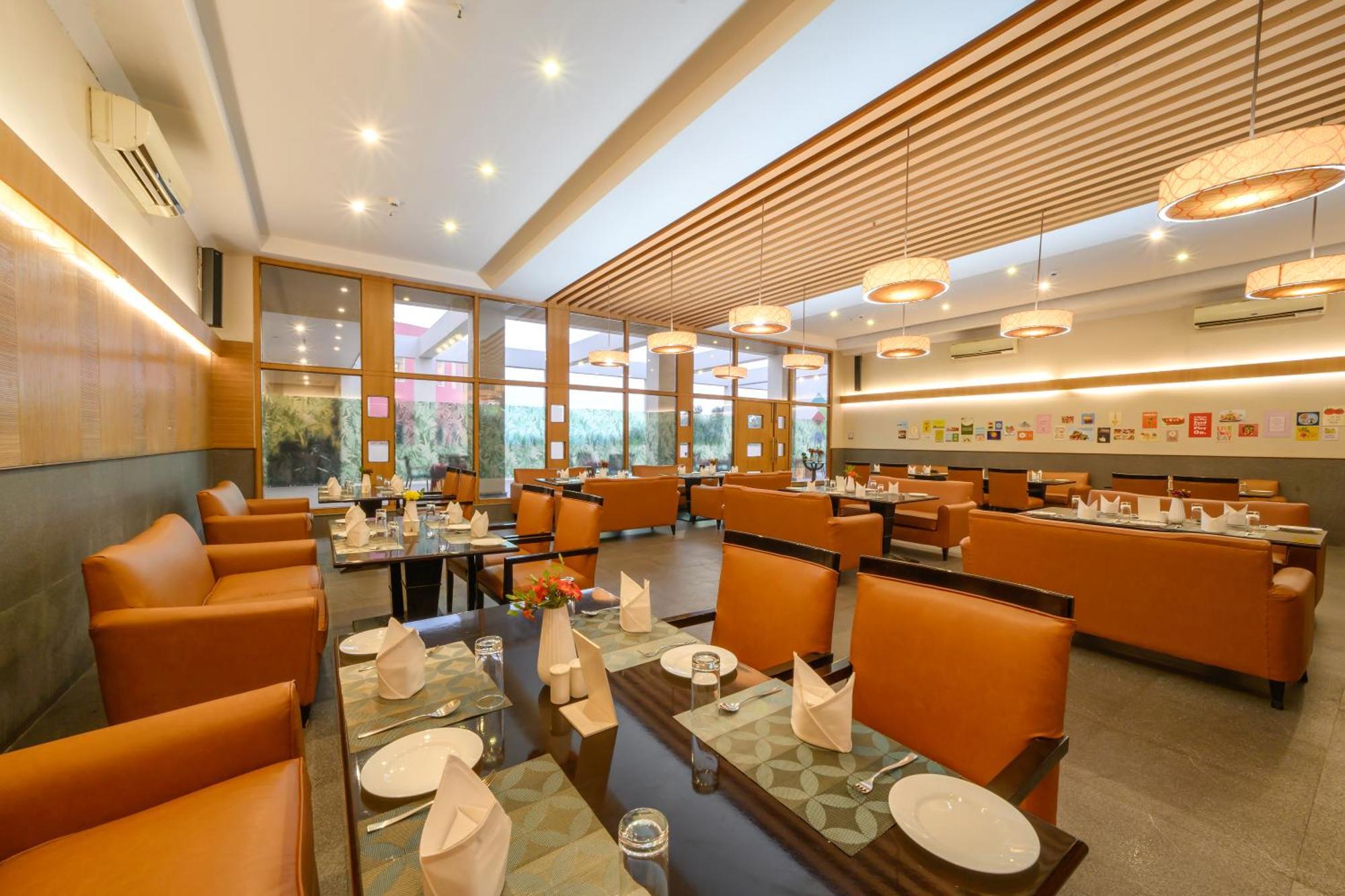 Sinclairs Burdwan Hotel Ngoại thất bức ảnh